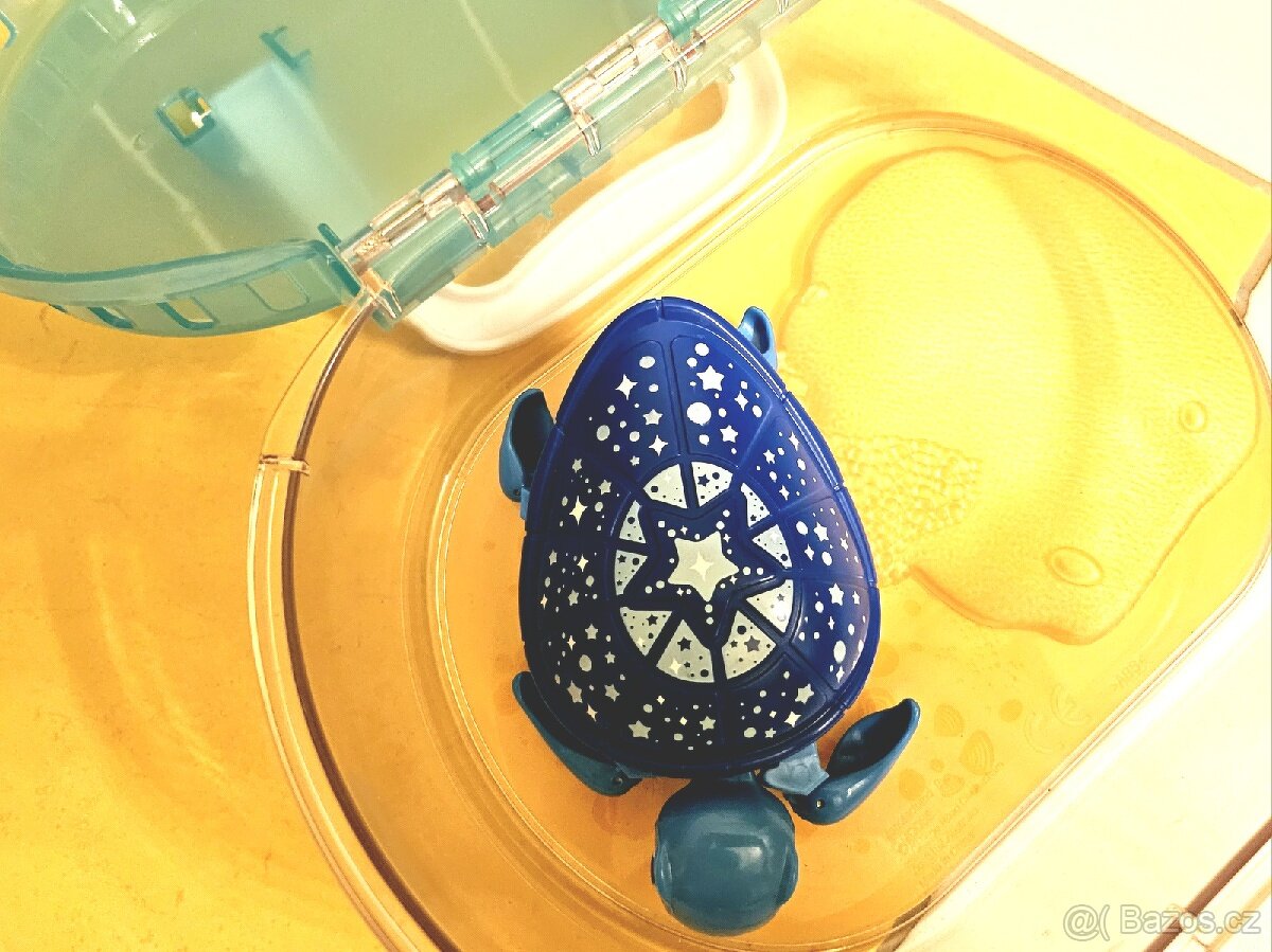 Little Live Pets Robtická želva s nádrží
- 6