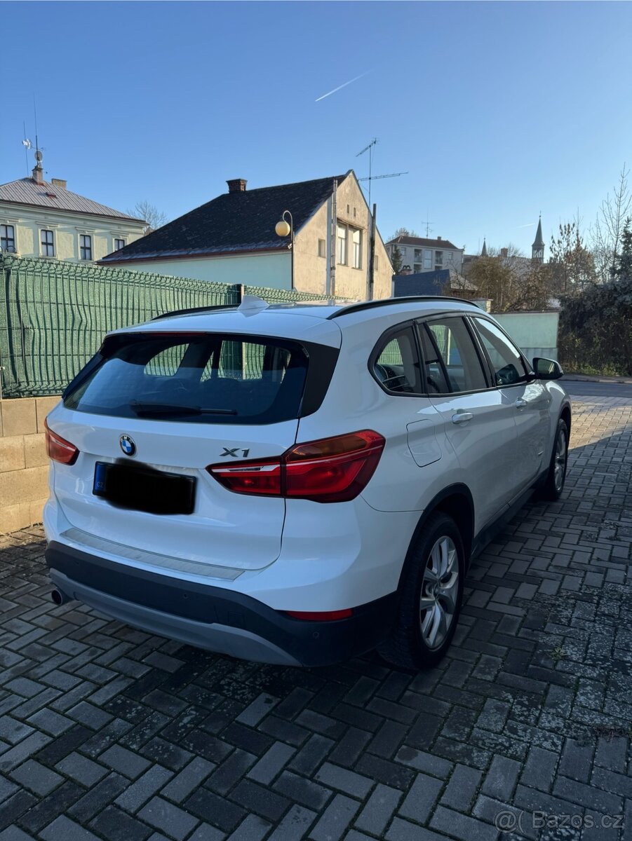 PRODÁNO BMW X1 xDrive 18d PERFEKTNÍ STAV 2 SADY KOL - 6