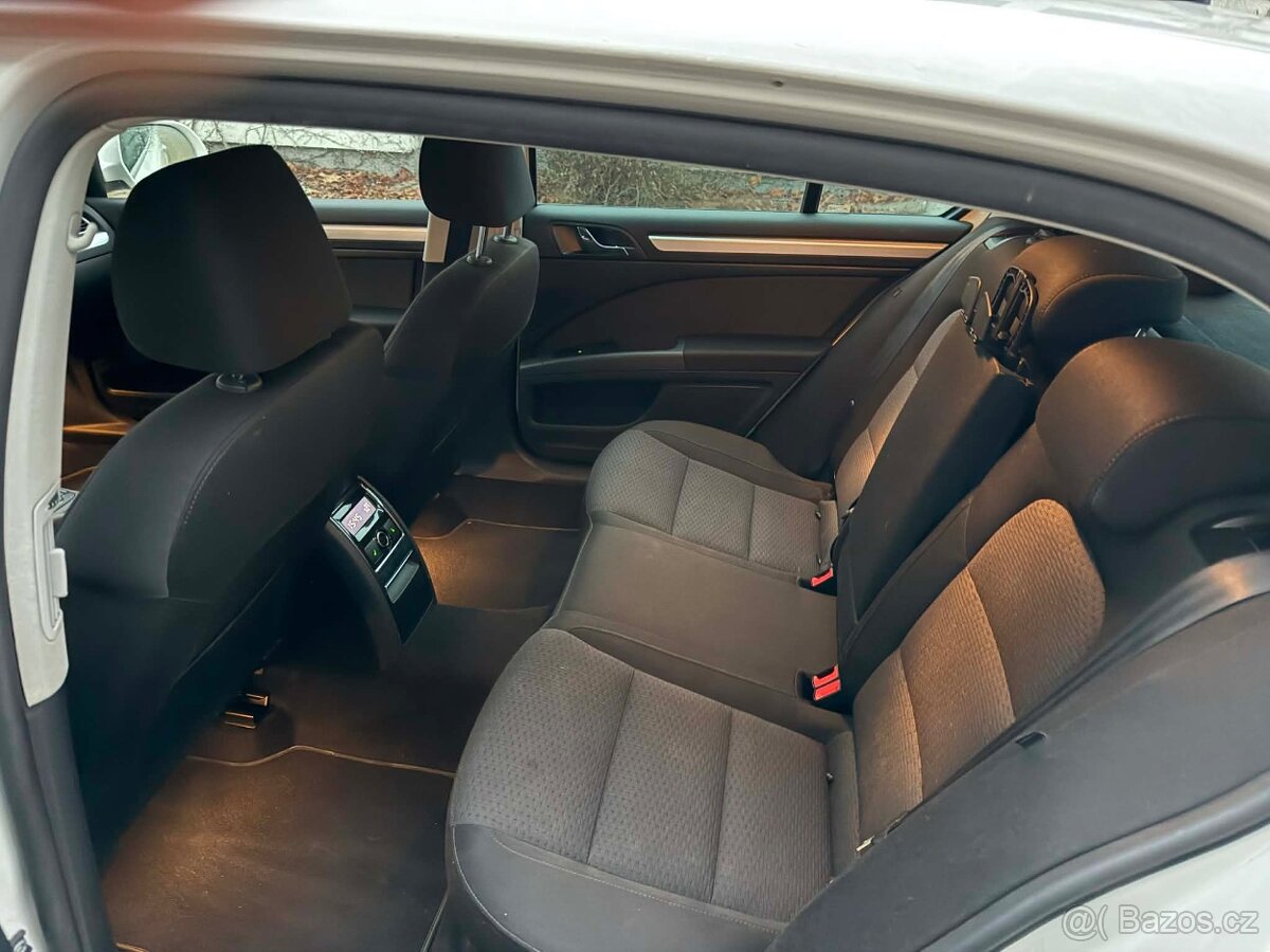 Superb 4x4 DSG 2.0 TDi 103Kw 2012, Webasto, tažné - 6