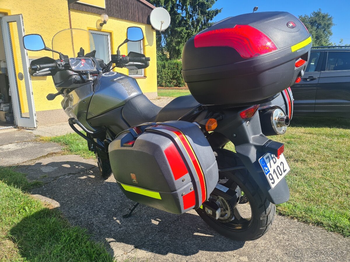Suzuki DL 650 V-Strom - 6