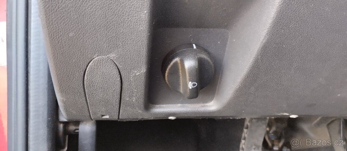 Dacia Sandero 2009, 1,4 - 6