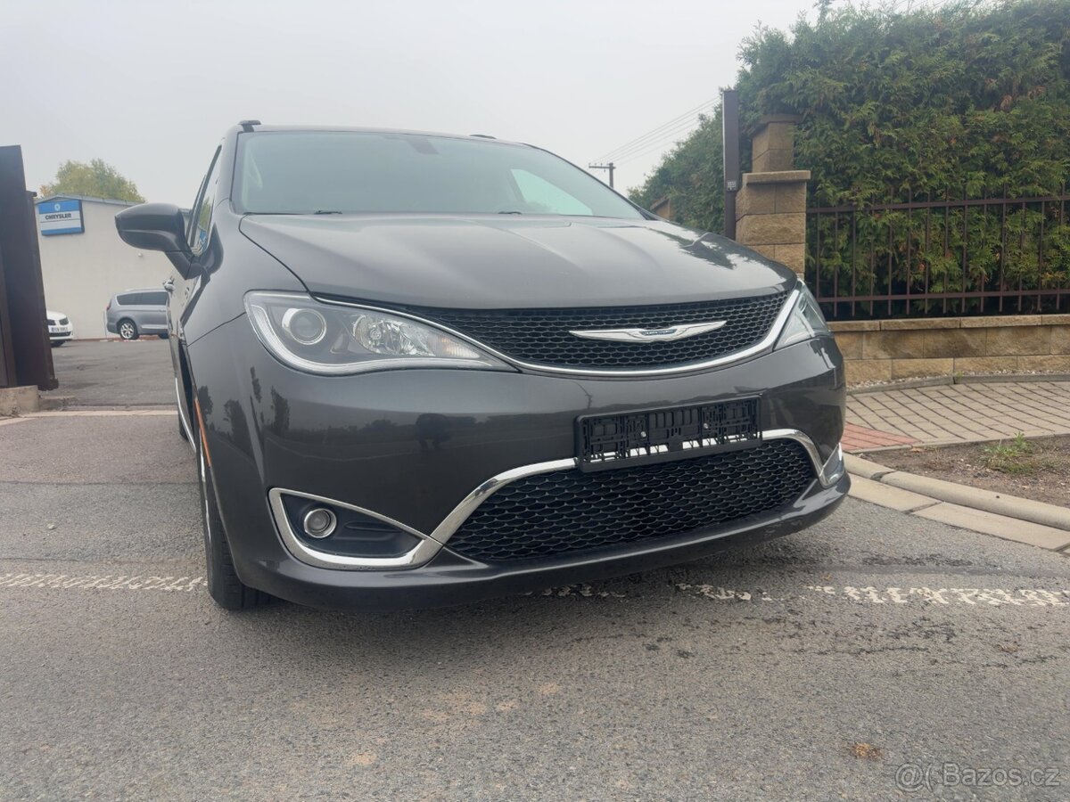 Chrysler Pacifica 3,6 Pentastar 8 míst 2017 DPH - 6
