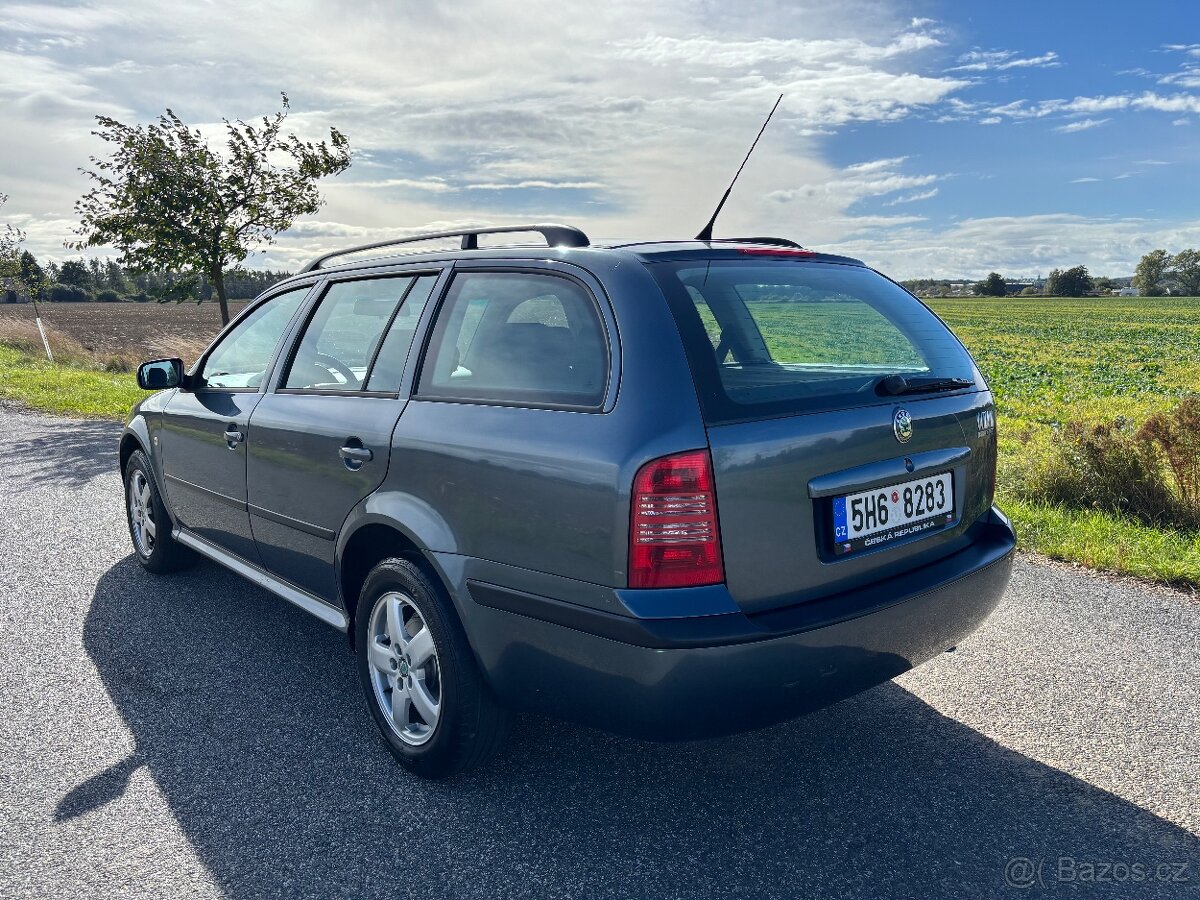 Škoda Octavia Combi 1.6i Tour - po servisu - 6