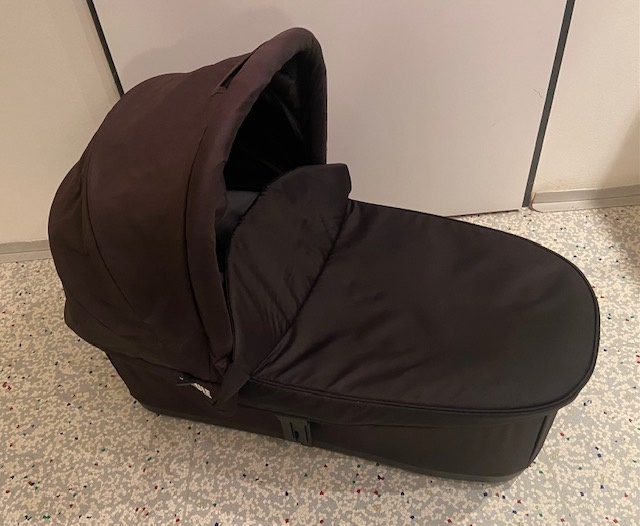 Prodám kočárek Thule Urban Glide 2 Majolic Blue s korbičkou. - 6