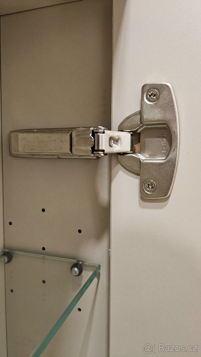 Zrcadlová skříňka Vitra - 6