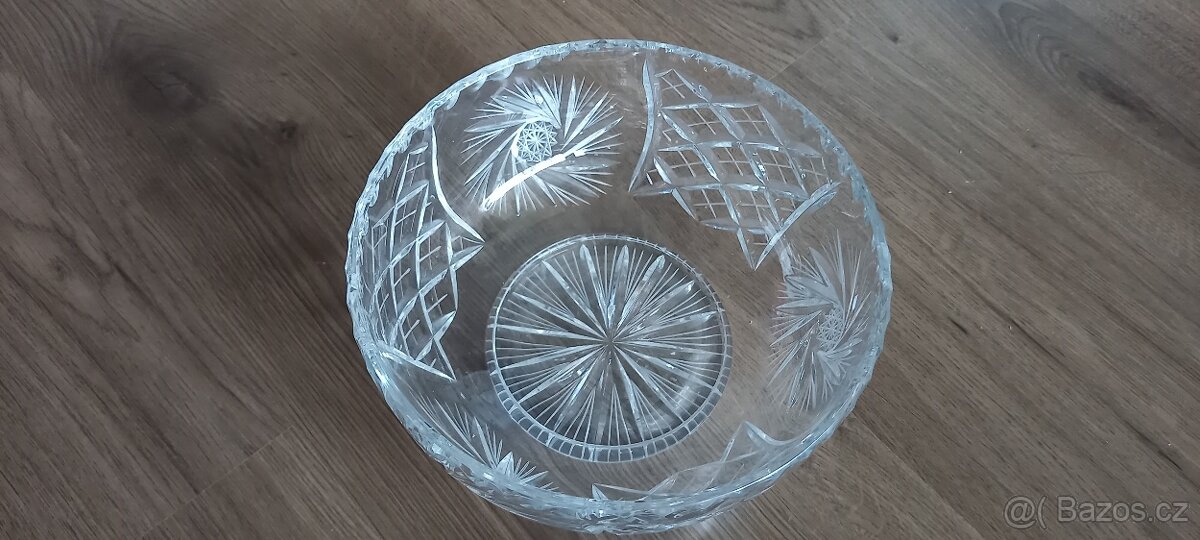 Broušené sklo mísy - 6