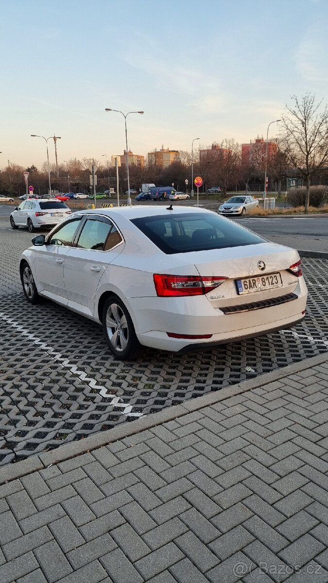 Škoda Superb 2018 - 6