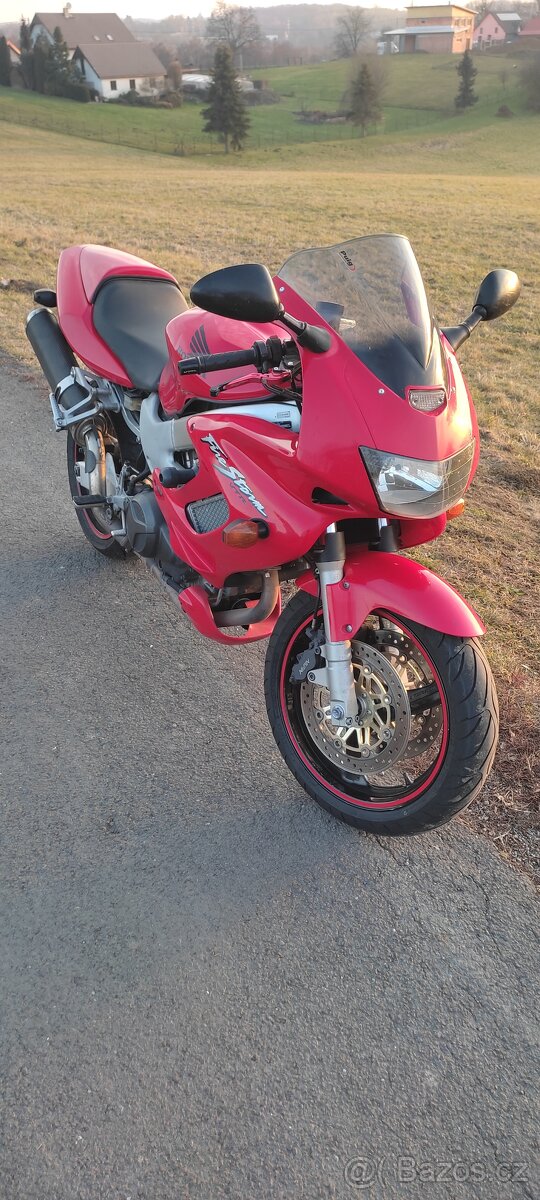 Honda VTR 1000 Firestorm - 6