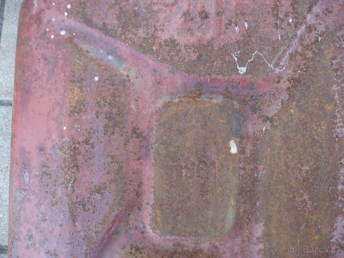 Prodám plechové kanystry ČSA - 6