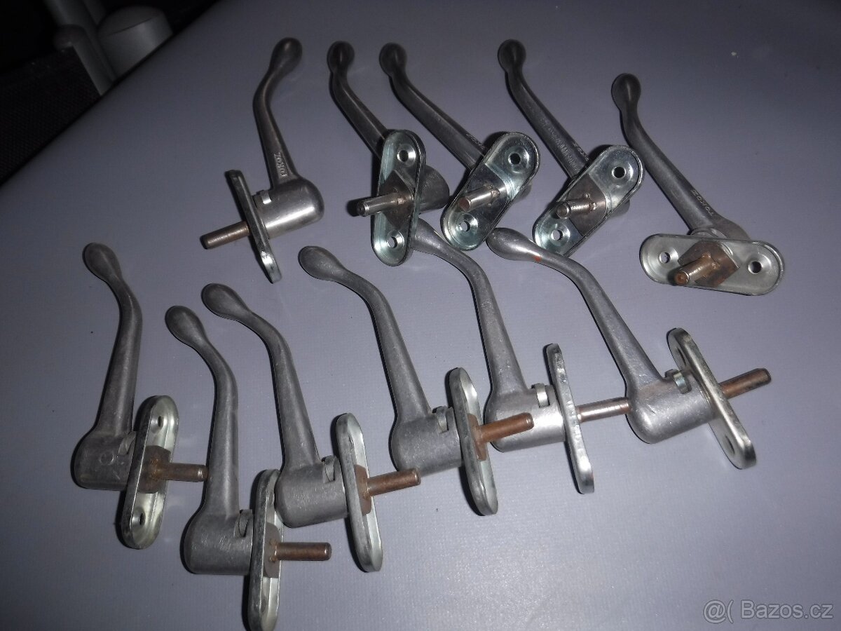 kování a zámky-různé druhy - 6