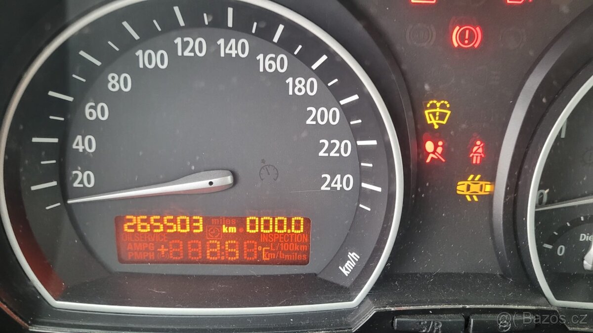BMW X3 E83 2006- Pravý přední blatník - 6