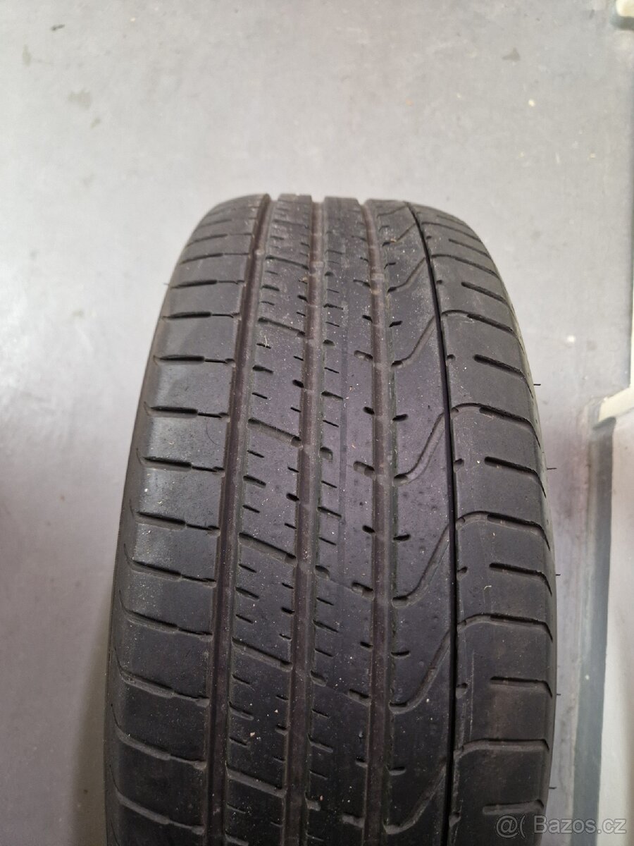 Pneu Pirelli P Zero 245/45 R19 - 6