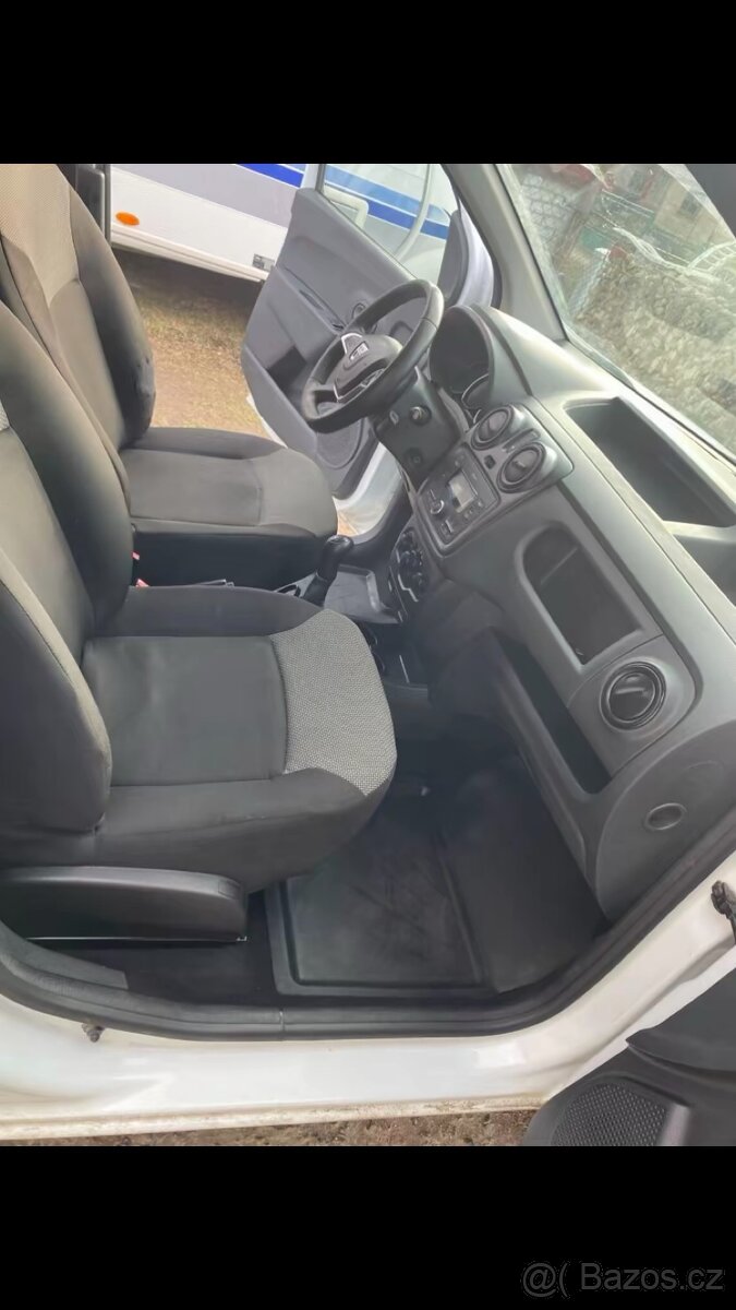 Čištění interiéru vozidel - 6