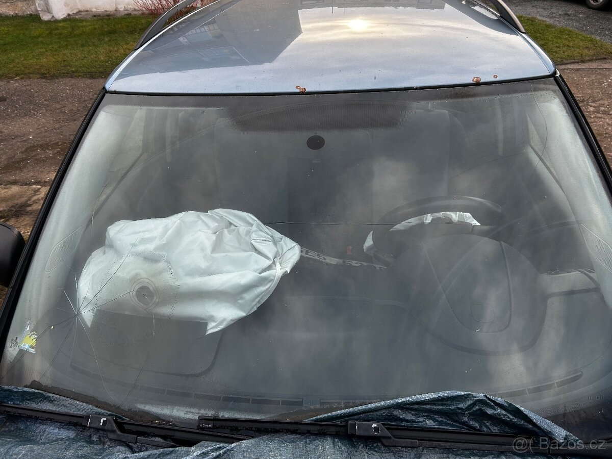 Škoda Fabia 2, 1.4 16V 63kw + LPG na náhradní díly. - 6