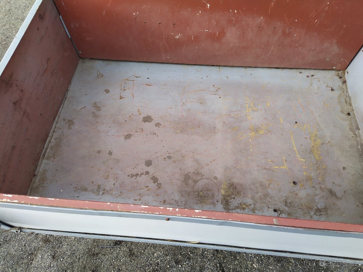 Ručně sklápěný přívěs za frézu domácí výroby - 6