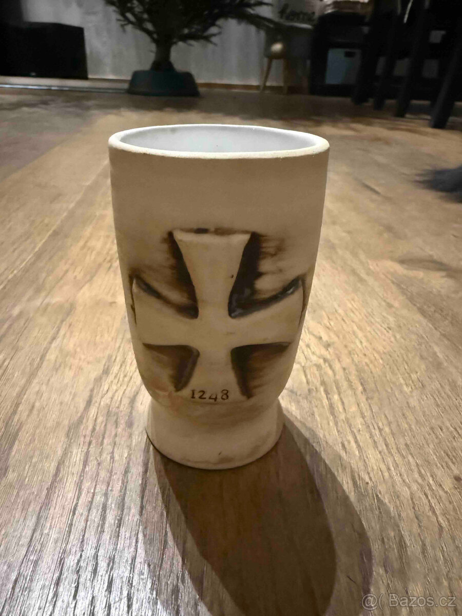 Keramicky pohar na vino templářské sklepy - 6