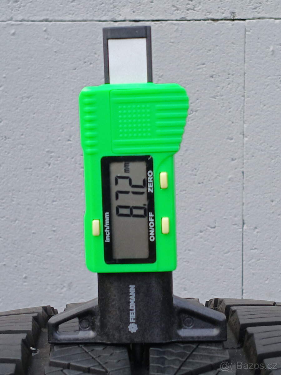 Zánovní zimní orig alu Škoda Superb 215/55/17 vzorek 8mm - 6