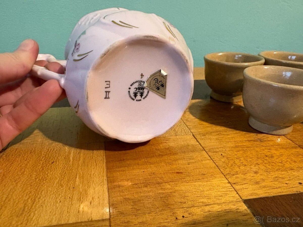 Růžový procelán a další hrnečky - 6