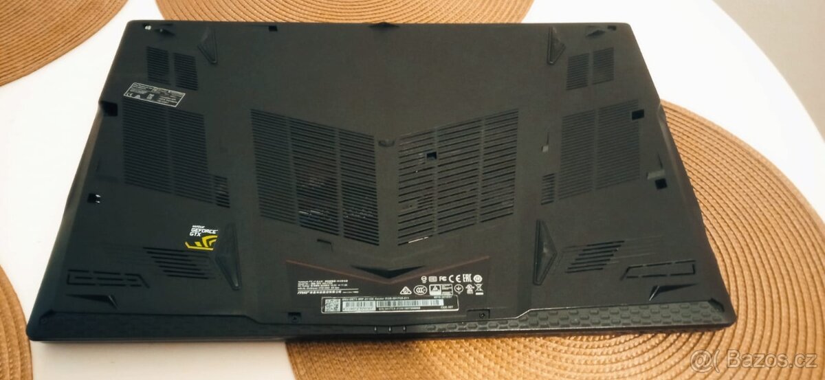 Herní notebook MSI 17" raider 8RF rgb - 6