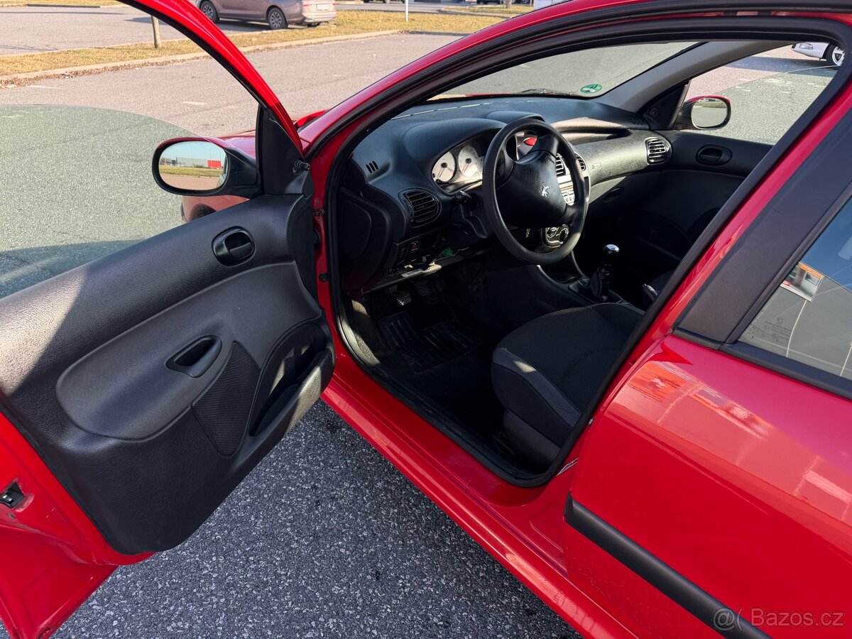 Peugeot 206 1.4i A/C 2009 - 6