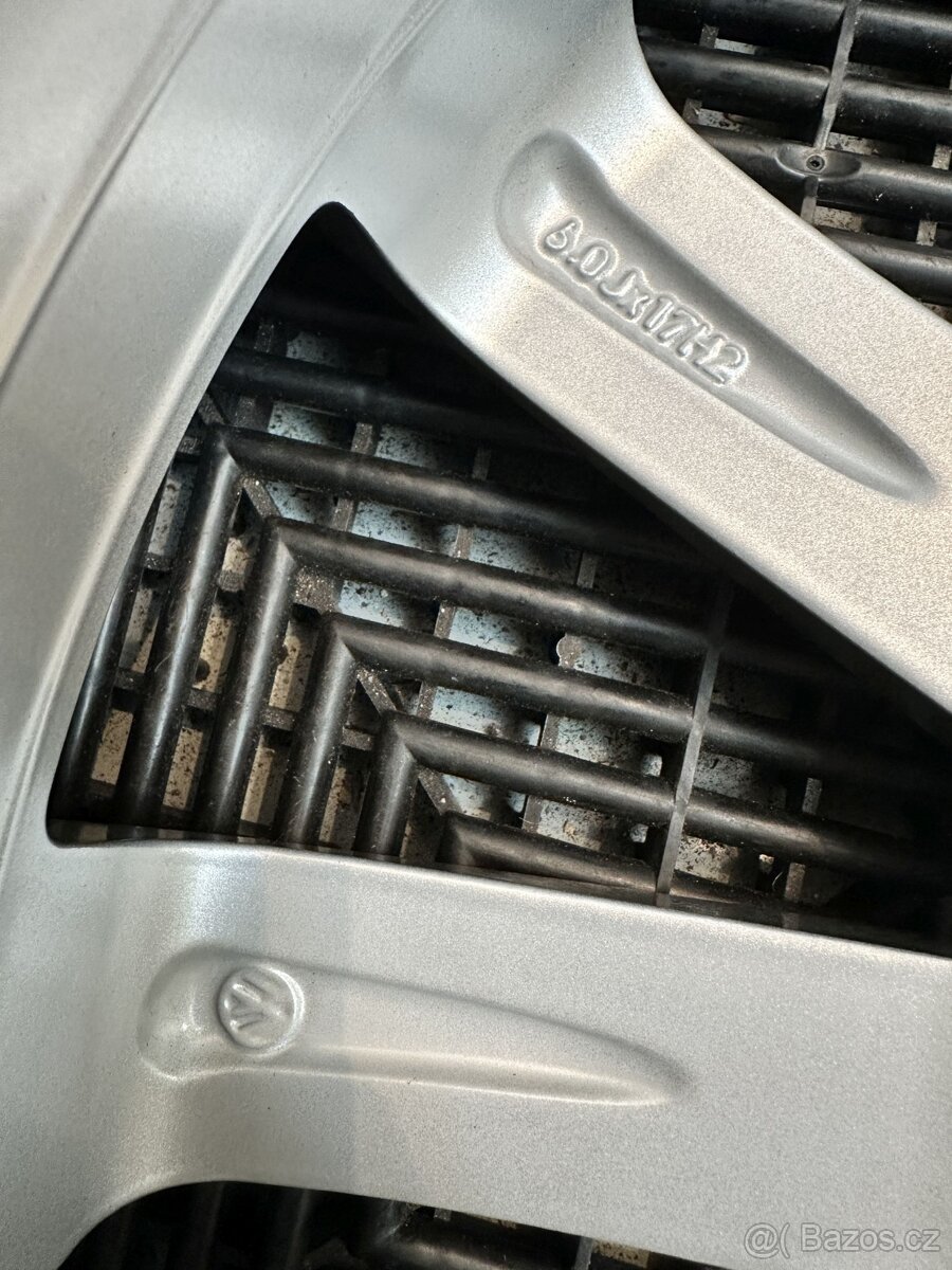 VW Golf VII - zimní orig. ALU sada Dijon 5x112 R17 - 6