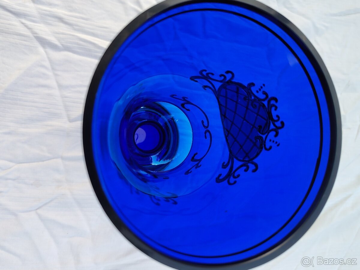 Modrá skleněná váza s ornamentem - 6