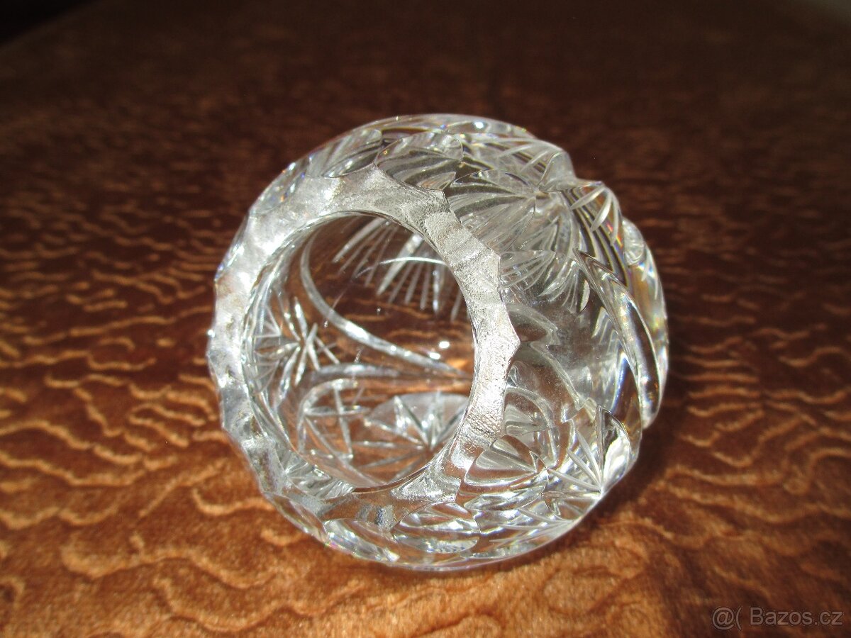 Různé sklo, broušené misky, popelník - 6