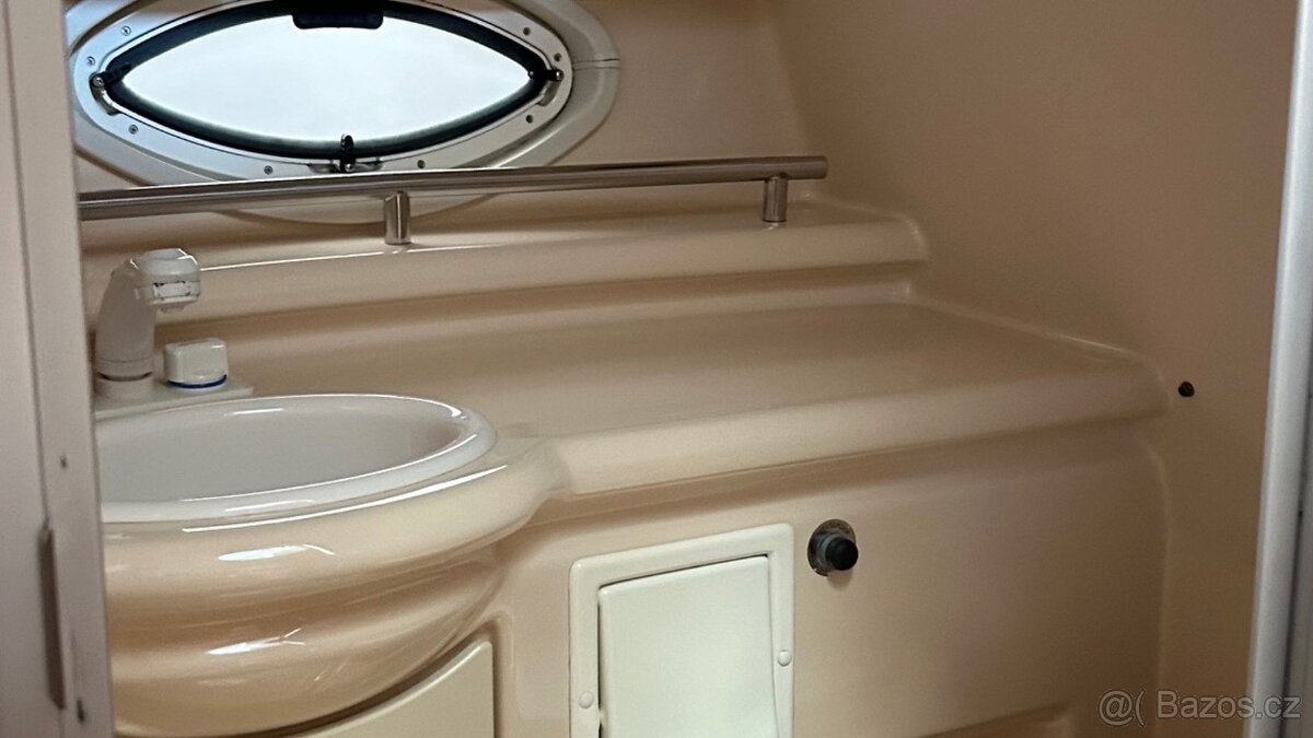 motorový člun Maxum 2500 SCR - 6