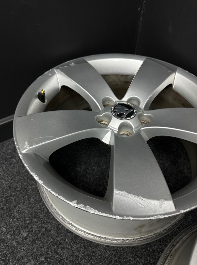 Alu Škoda 5x100 17” 5J7601025B - 6