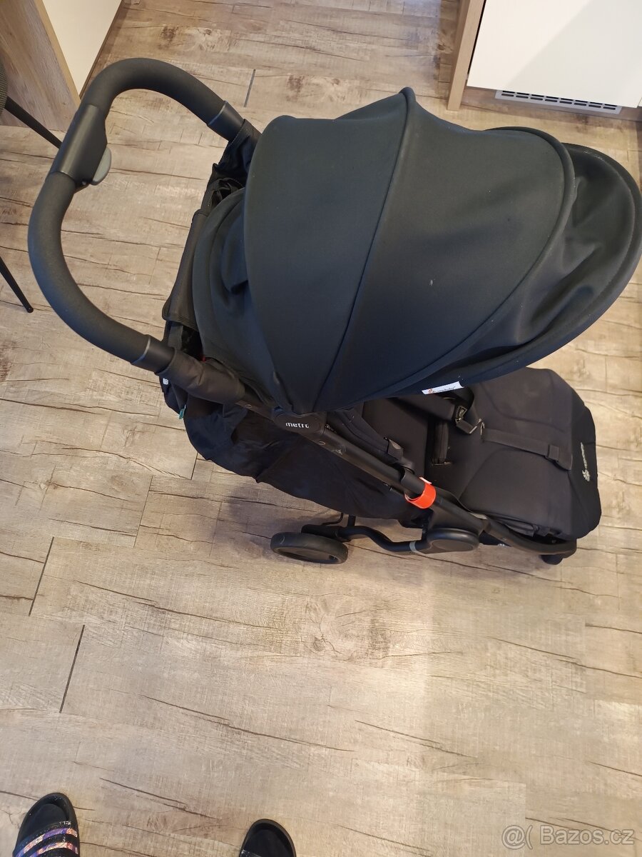 Kočárek ERGOBABY Metro black - 6