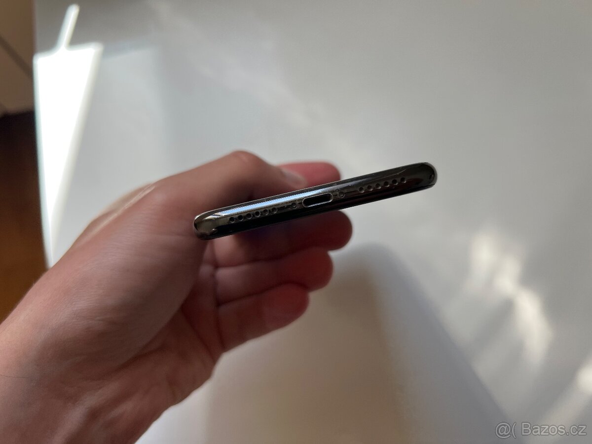 Apple iPhone X 64Gb - 6