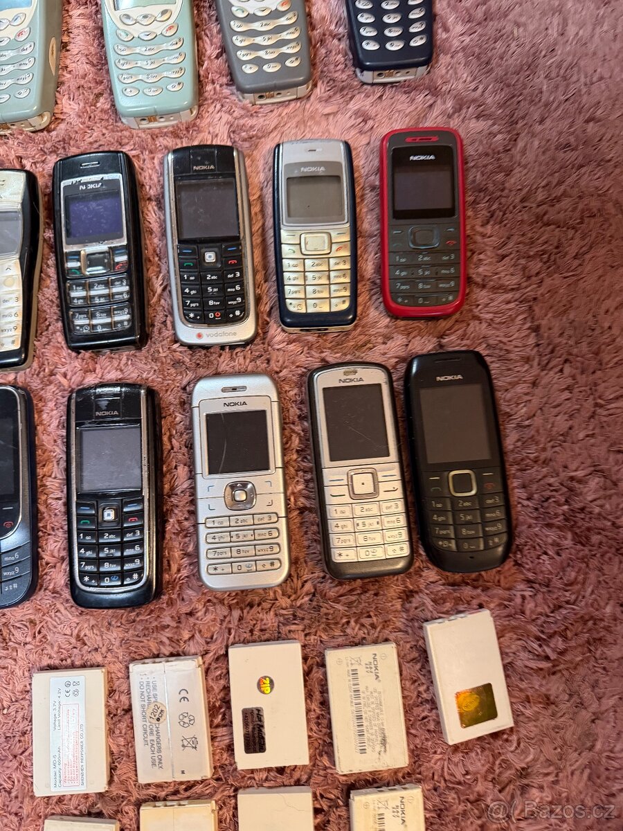 30 kusů retro mob.telefonu - 6