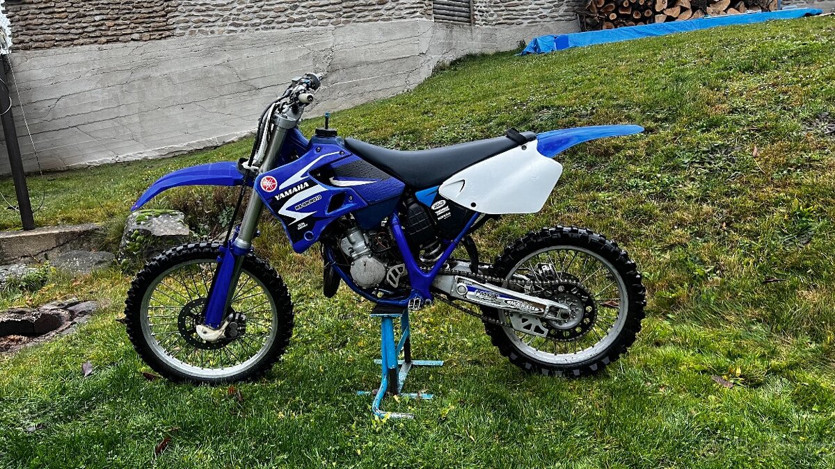 Yamaha YZ 125 - 6