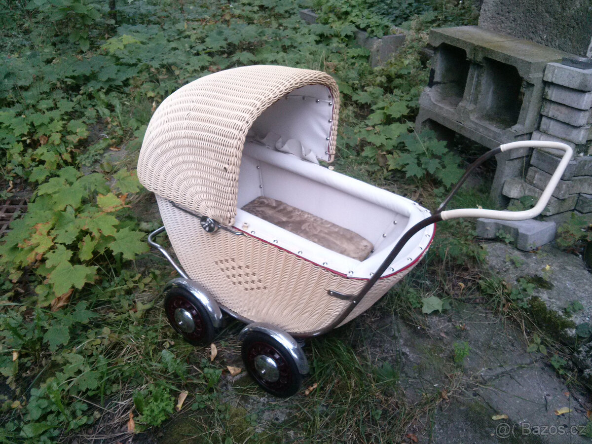 SBĚRATELSKY KOČAREK PRO PANENKU PO RENOVACI - BUŽIRKA - 6