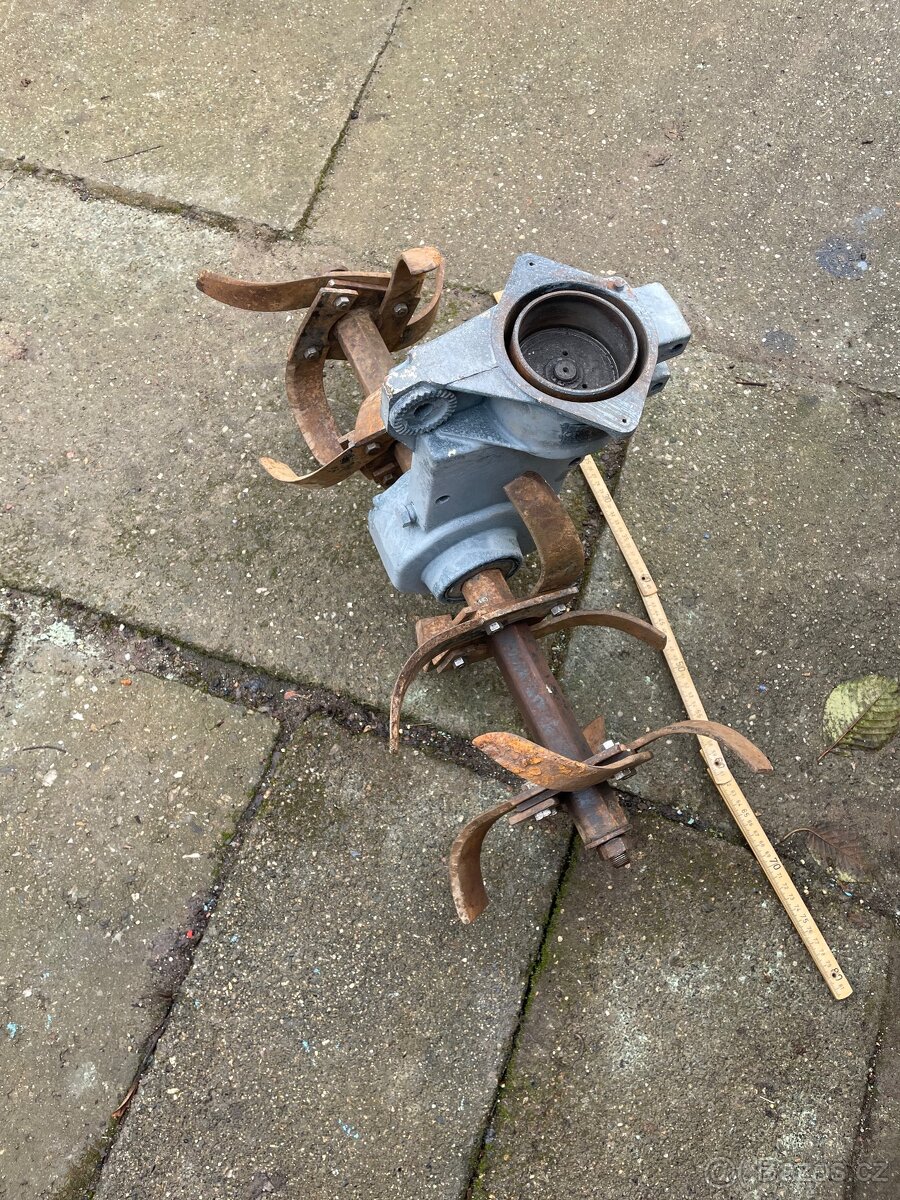 Rotavátor Varí ,Terra , Gutbrod. Spojka 80mm. - 6