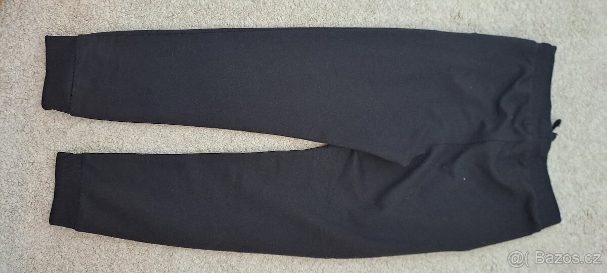 4x tepláky vel. 134 - 6