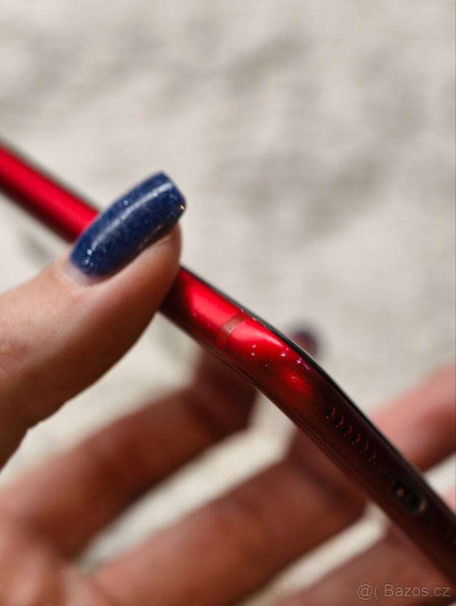 Apple iPhone 8 – 64 GB, Red - 6