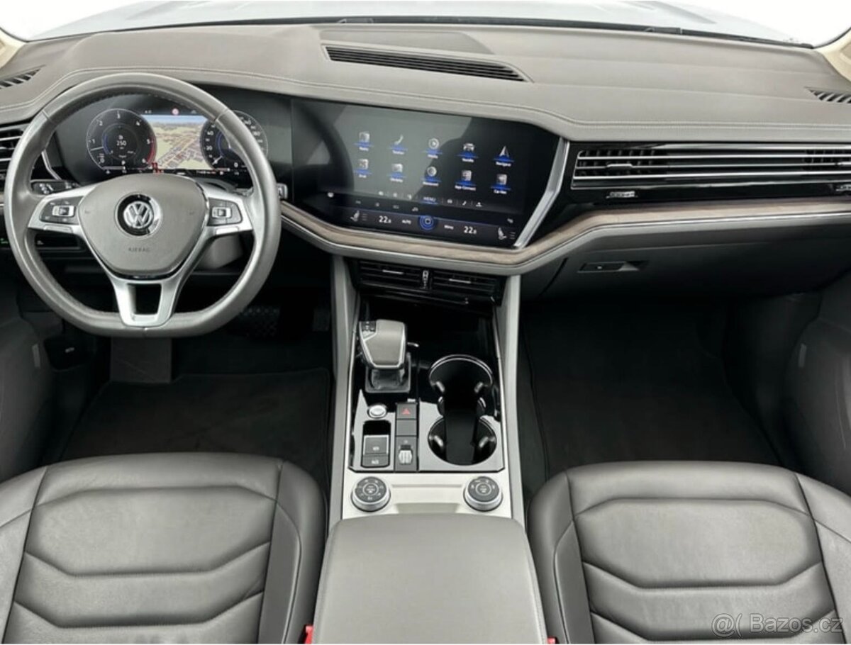 VW Touareg R-Line V6 3.0 TDI 210 kW,vzduch,DPH,tažné,Webasto - 6