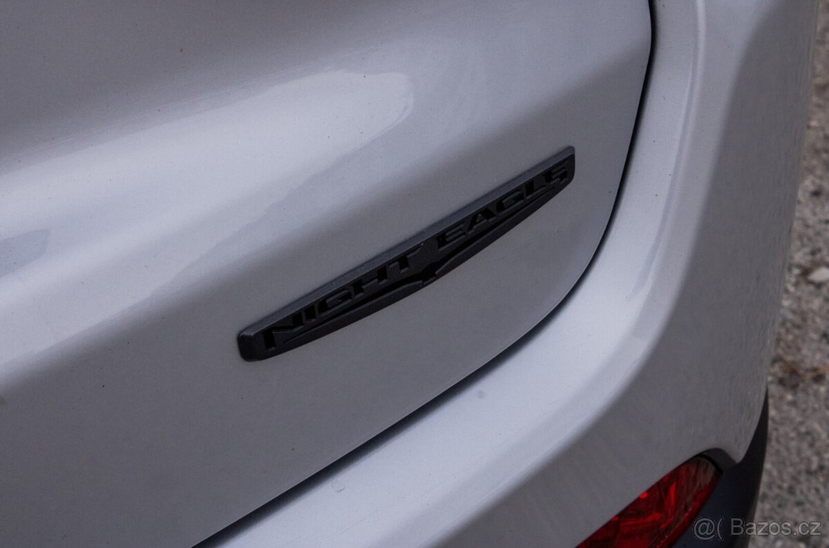 Jeep Compass 1.5 e-Hybrid Night Eagle II / NELAKOVANÉ - 6