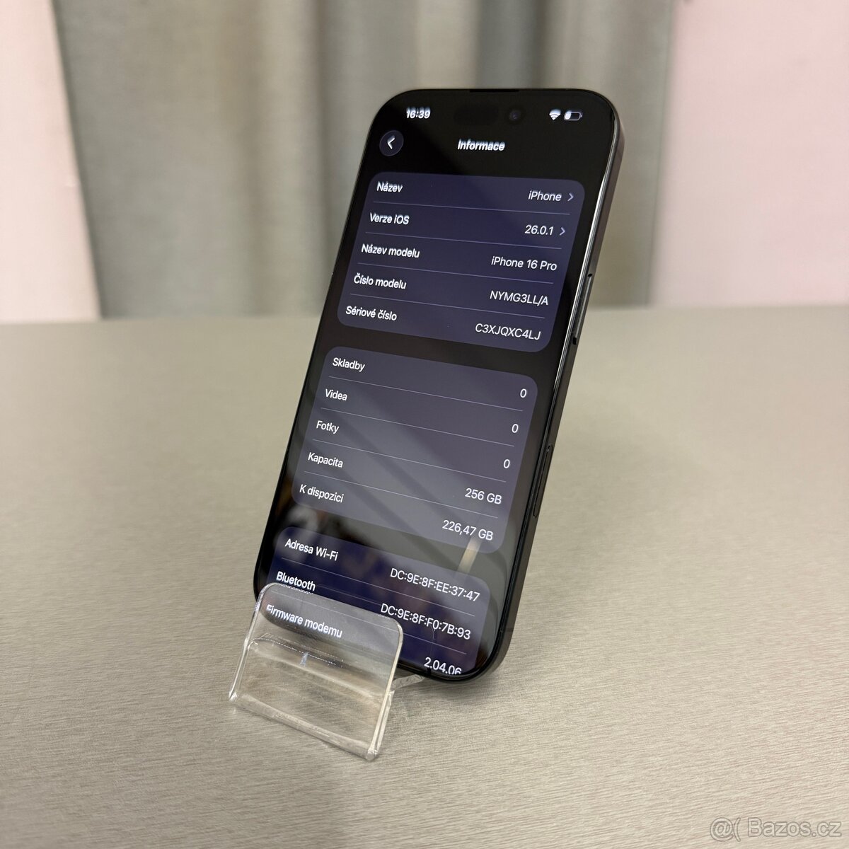 iPhone 16 Pro 256GB černý, 12 měsíců záruka - 6