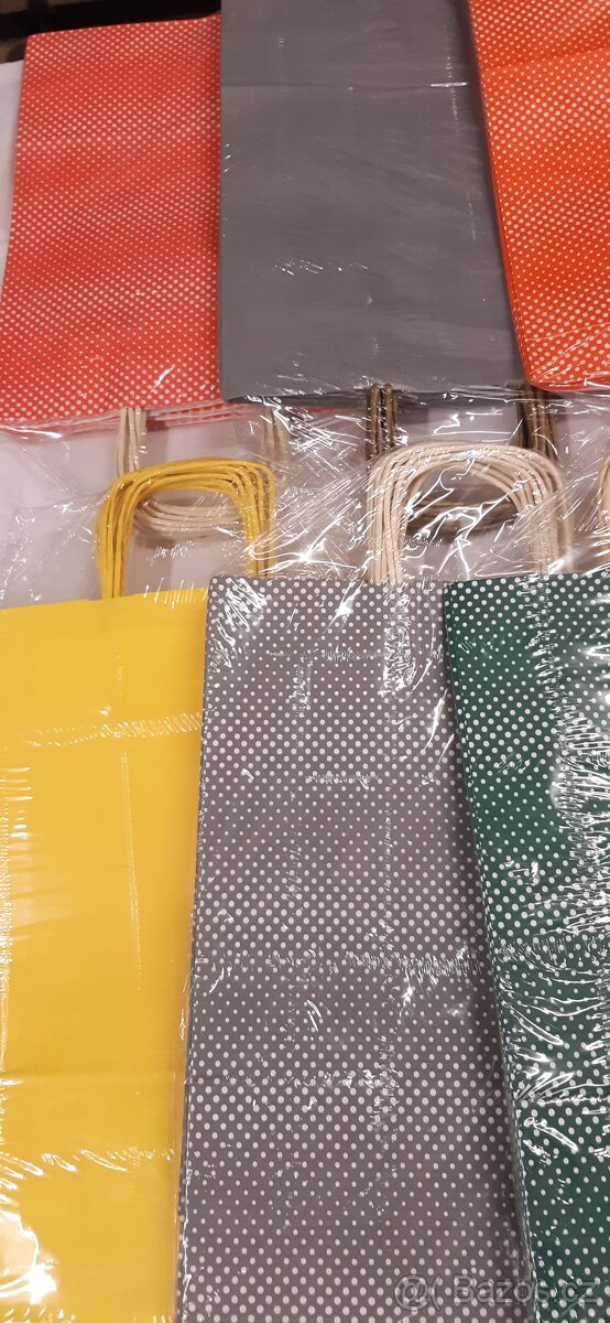 Dárkové papírové tašky kvalitní, různé barvy,balení 10 ks - 6