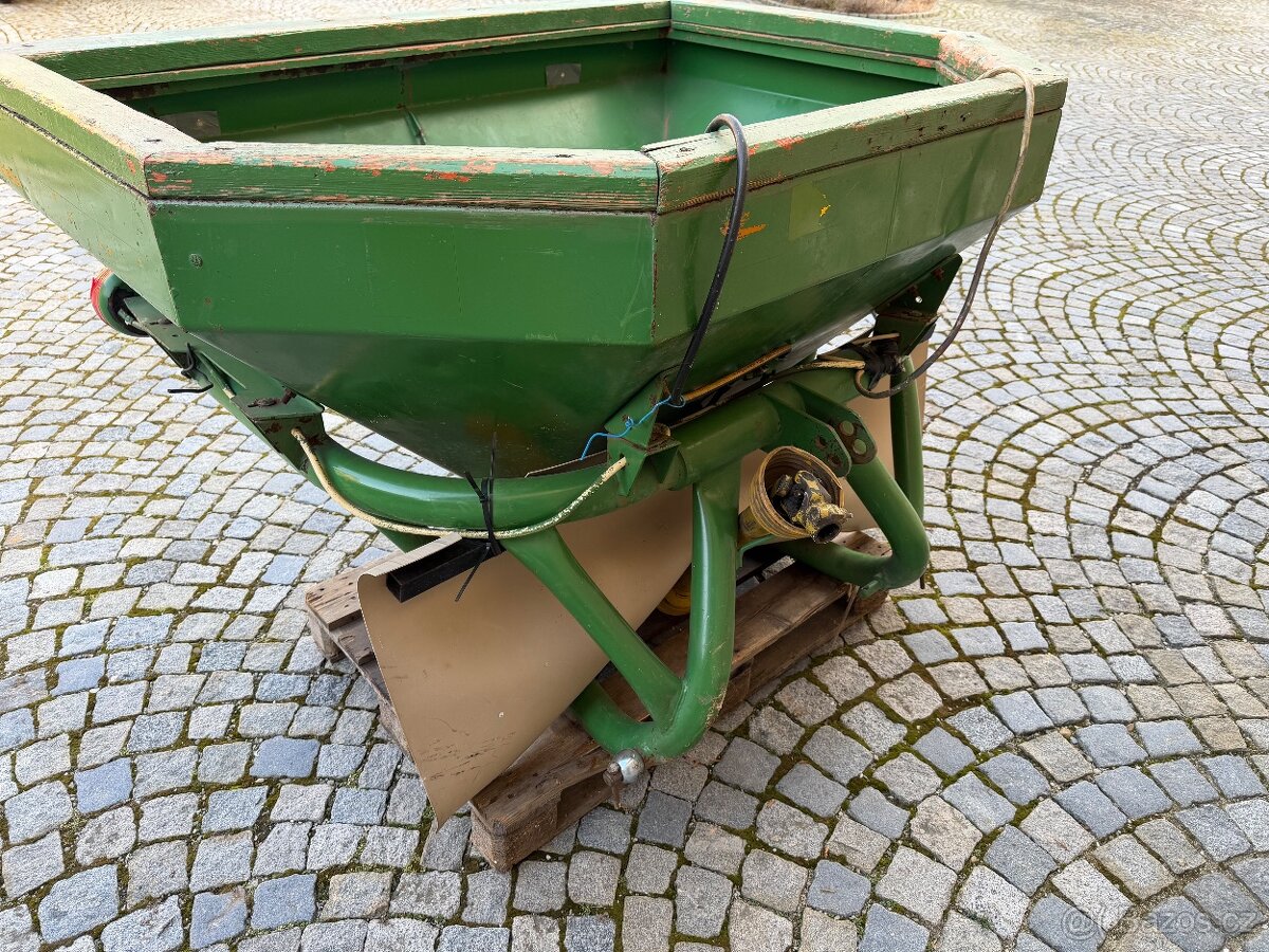 Rozmetadlo Amazone ZA-OC 900 - 6