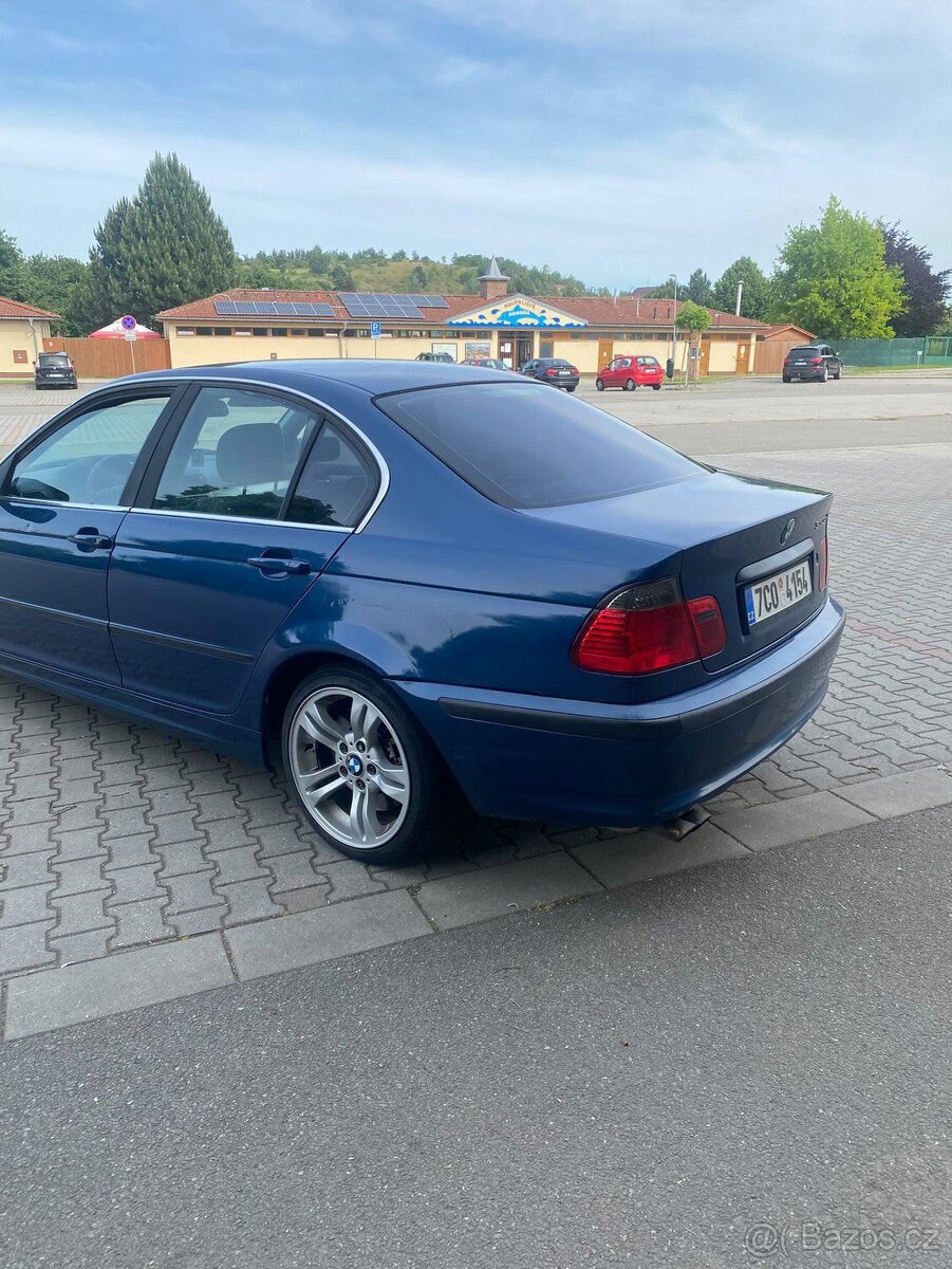 BMW E46 330xi, benzín + LPG
- 6