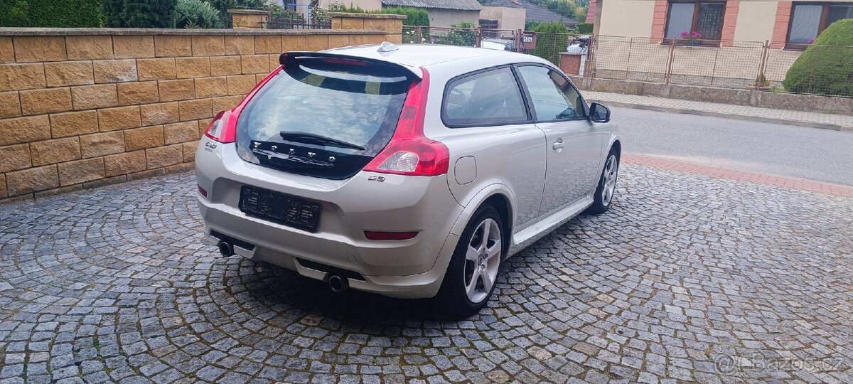 Volvo C30 2.0 diesel 110kw D3, 5 válec,r-design,2010 - 6
