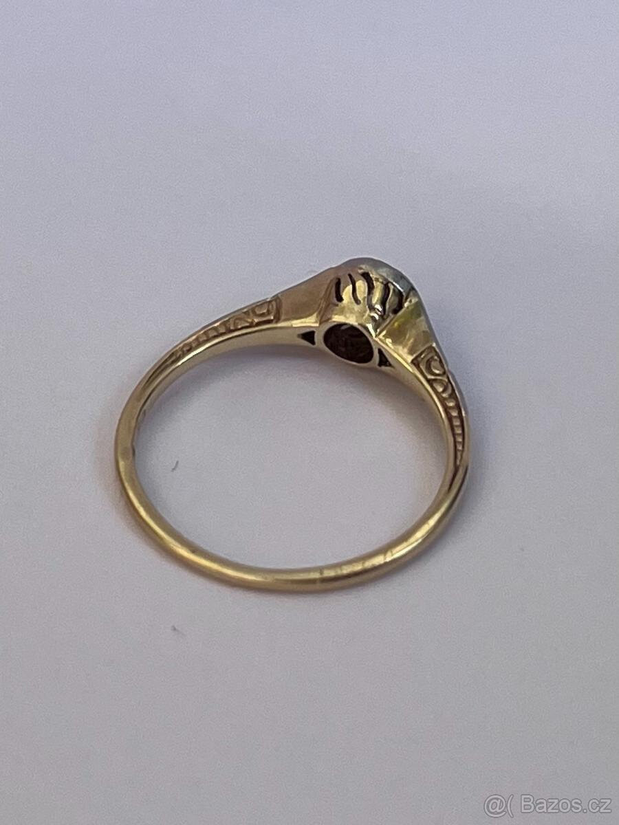 Zlatý prsten s briliantem (0,33 ct) - 6