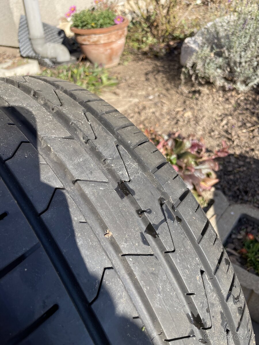 Alu kola Škoda 16" -6.5Jx16H2 ET46 s pneu Hankook - 6