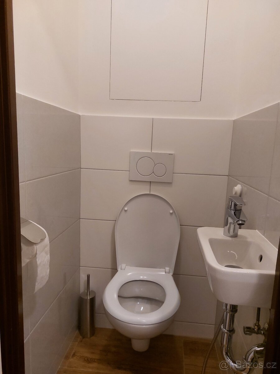 Pronájem bytu 2+1, 51 m² - ulice Dělnická, Olomouc - 6