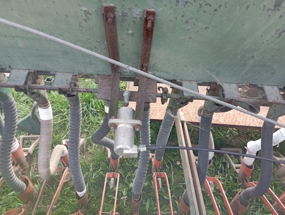 Secí stroj Privat Drill - 6