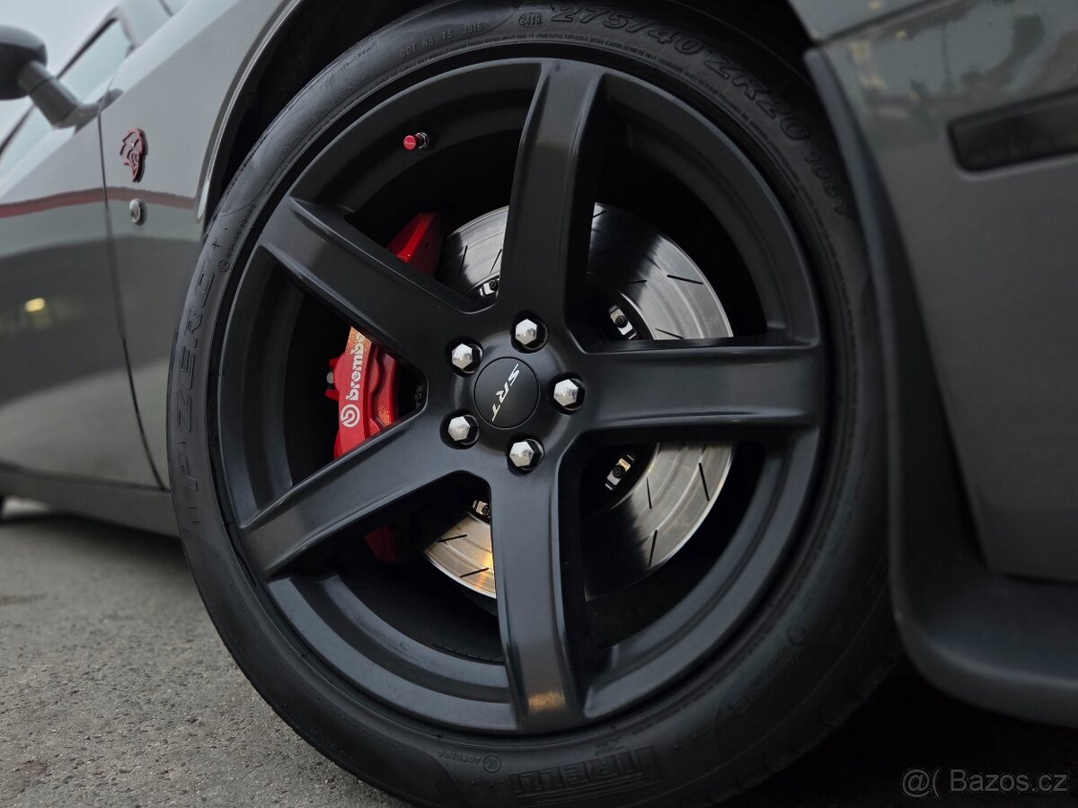 Dodge Challenger 6.2 SRT HELLCAT - 6