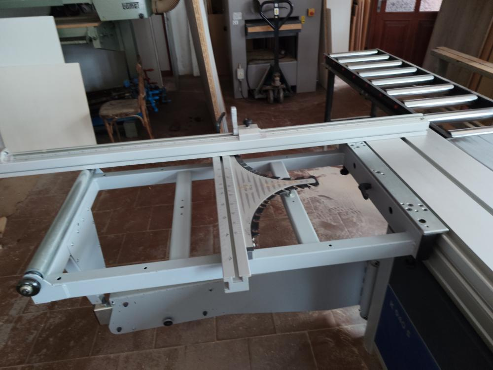 Formátovácí pila Felder - 6